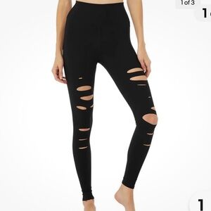 ALO Yoga Ripped warrior leggings 
XXS